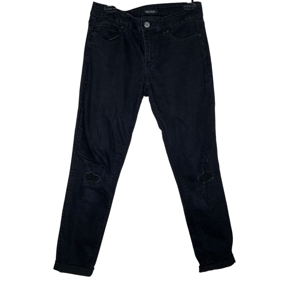 White House Black Market black skinny jeans with distressed knees. Size 6R